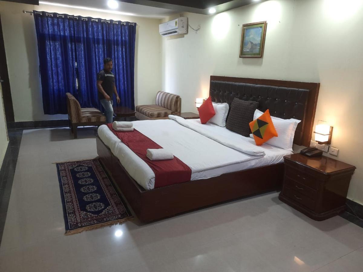 Hotel Surya Beach Inn Puri Exterior foto