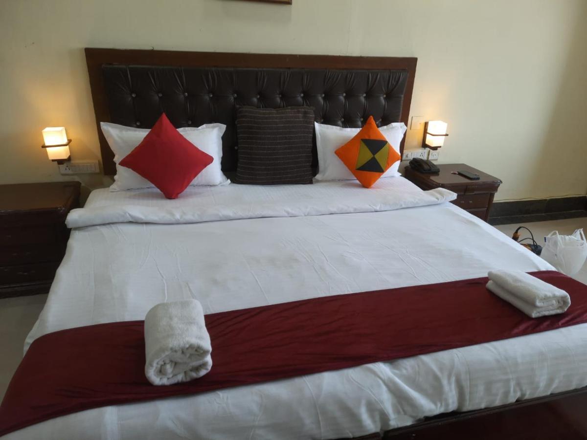 Hotel Surya Beach Inn Puri Exterior foto