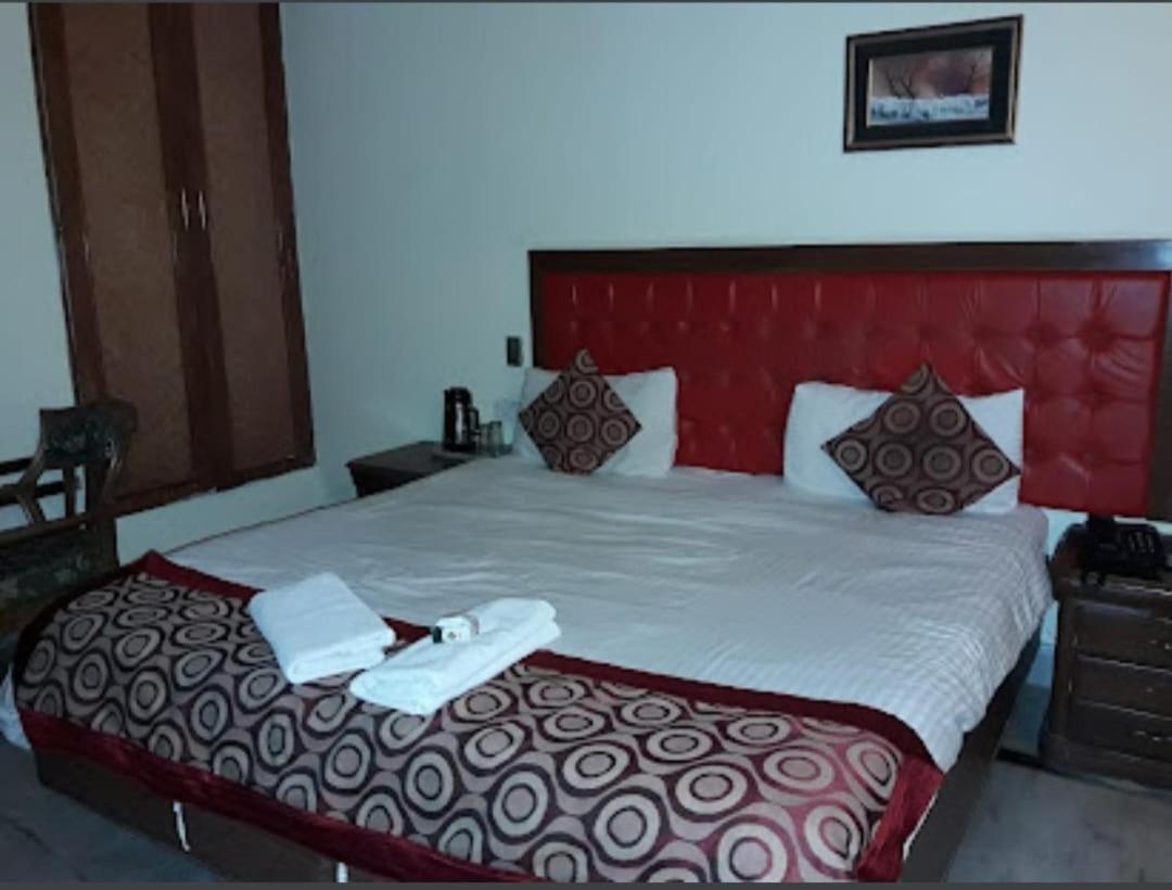Hotel Surya Beach Inn Puri Exterior foto