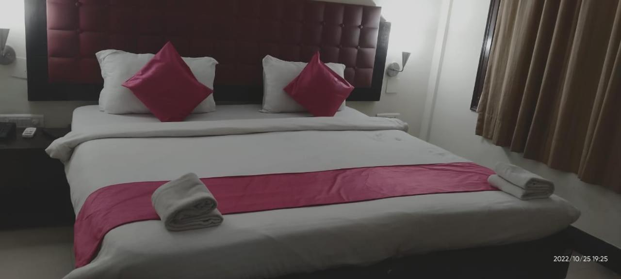 Hotel Surya Beach Inn Puri Exterior foto